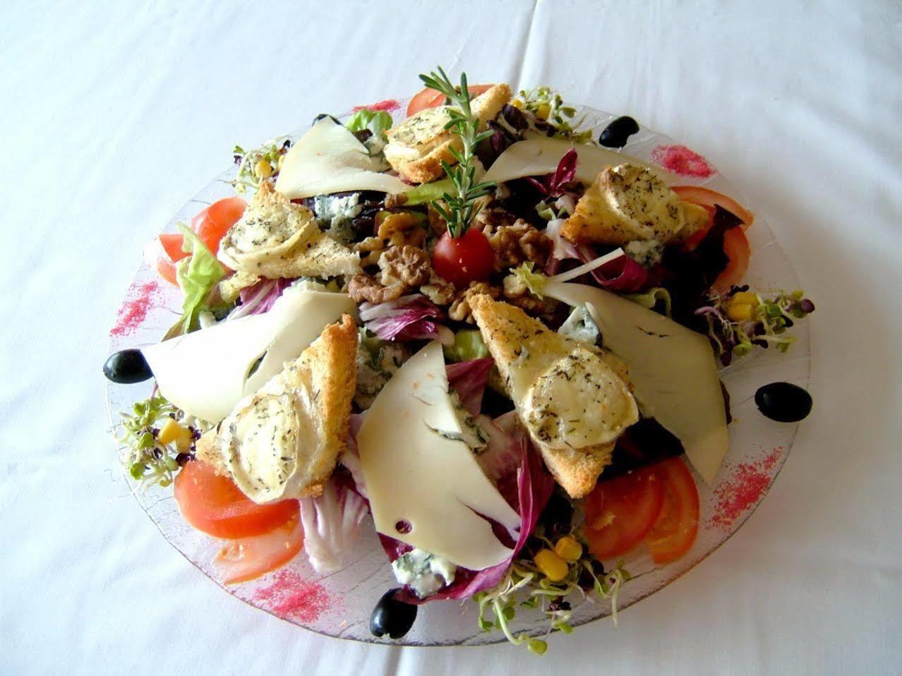 Le Relais De La Vallee Hotel Hyèvre-Paroisse