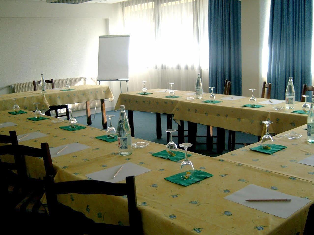 Hotel Le Relais De La Vallee Hyèvre-Paroisse